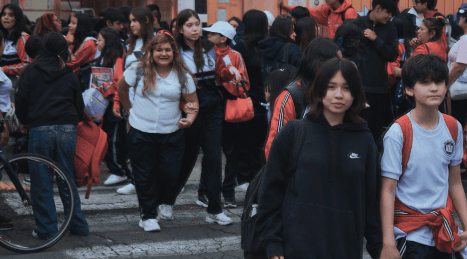 México se ubicó en el lugar 37 de 38 países de la OCDE en lectura y ciencias en PISA 2025. SUN/S. Cadena