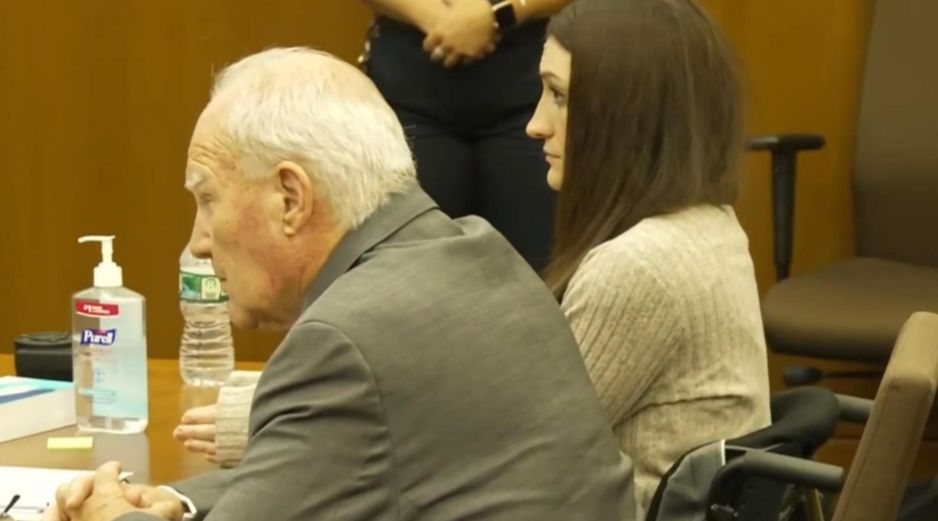 Captura de video tomada de la Corte Superior de Plymouth, Massachusetts que muestra a Lindsay Clancy, la mujer acusada de matar a sus tres hijos en Massachusetts. EFE/ Corte Superior de Plymouth, Massachusetts