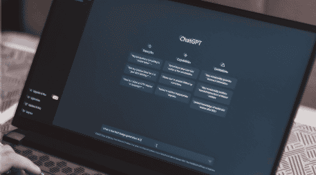 Los centros de datos que utilizan inteligencia artificial requieren enormes cantidades de electricidad para alimentar y refrigerar los equipos. ESPECIAL/Canva