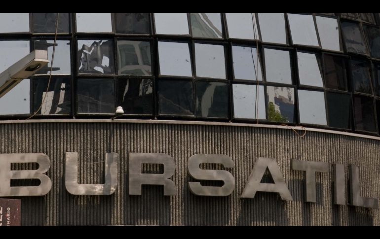El incremento en los precios de los energéticos golpeó al mercado bursátil, aunque esta tendencia no se vio reflejada en México hoy. AFP/ARCHIVO