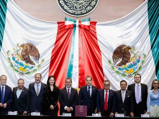 Édgar Amador Salazar, secretario de Hacienda y Crédito Público, entregó el Paquete Económico para el Ejercicio Fiscal 2027 en el salón legisladores de la Cámara de Diputados. SUN/D. Sánchez