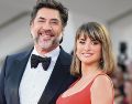 Javier Bardem y Penélope Cruz posan desde la alfombra roja de la cinta “Búnker”. EFE