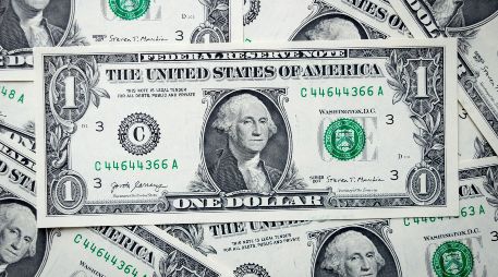 Este miércoles 9 de septiembre El Banco de México (Banxico) estableció el tipo de cambio FIX oficial en 16.9237 pesos. UNSPLASH / L. RADZIEJEWSKI