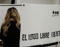 El proceso electoral 2026-2027 exige a los ciudadanos actualizar su identificación oficial para poder elegir gubernaturas, diputaciones y alcaldías en todo el país. EL INFORMADOR / ARCHIVO