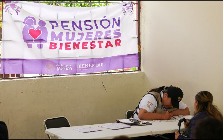 La Secretaría del Bienestar anunció el calendario de pagos del 9 al 15 de septiembre para la Pensión Mujeres Bienestar. Revisa qué letras reciben su depósito de 3 mil 100 pesos y cómo funciona este apoyo. EL INFORMADOR/ ARCHIVO