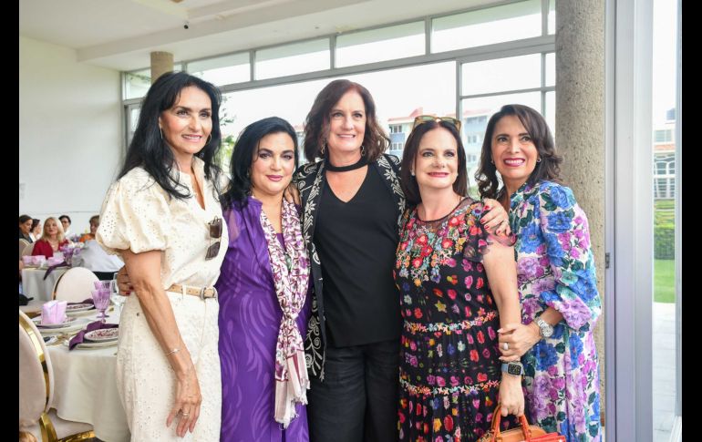 Maricarmen Parada, Luz Elena Rubio, Marcela Salcedo, Bibiana Salcedo y Maye Navarrete. GENTE BIEN JALISCO / Revista del 11 de septiembre 2026