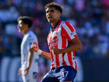El delantero dejó claro que actualmente su atención está completamente puesta en Chivas. IMAGO7