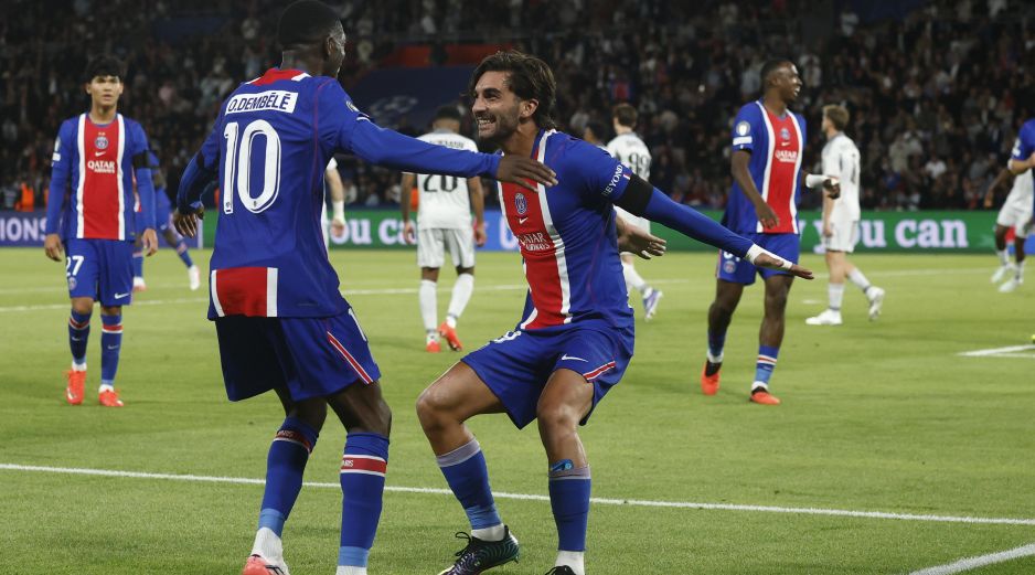 PSG goleó al Slovan de Bratislava (6-1) con triplete de Ferran Torres y doblete de Dembélé. EFE/Y. VALAT.