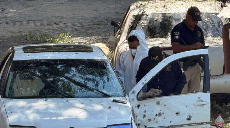 El vehículo que explotó estaba abandonado y lleno de impactos de bala. X