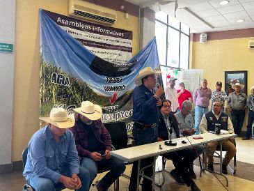 Productores de maíz marcharon hacia la Sader en Guadalajara para exigir el pago de adeudos y apoyos a la comercialización. ESPECIAL.
