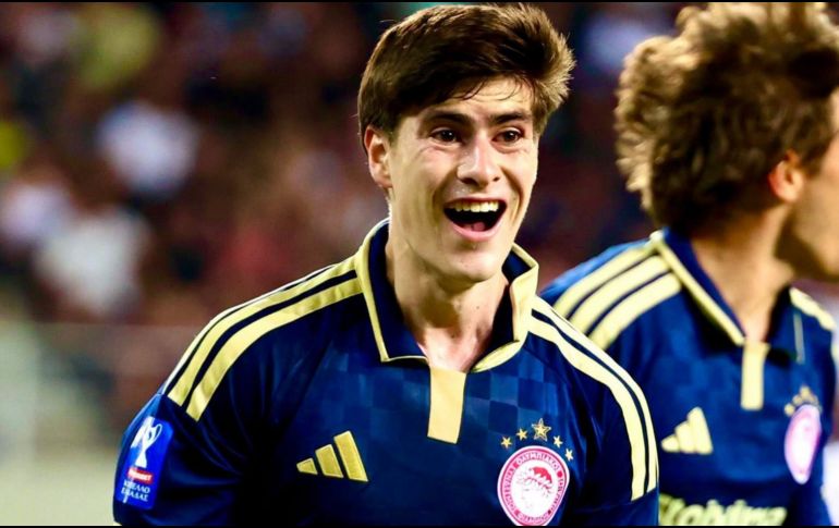 Pese a su inicio goleador con el Olympiacos, la “Hormiga” enfrenta la incertidumbre en el banquillo tras la destitución del DT español. INSTAGRAM/@hormiga_glez.