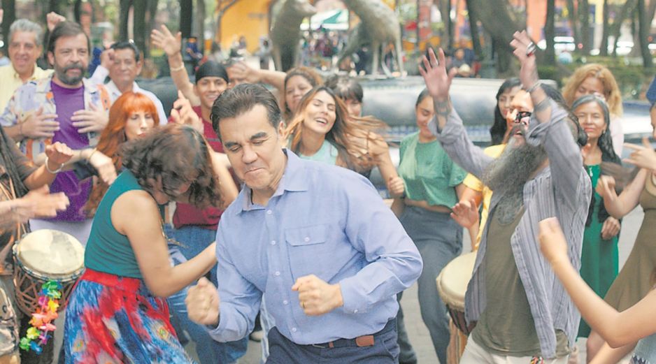 Adrián Uribe da vida a “Juan Pablo”, un hombre atrapado en la rutina. CORTESÍA