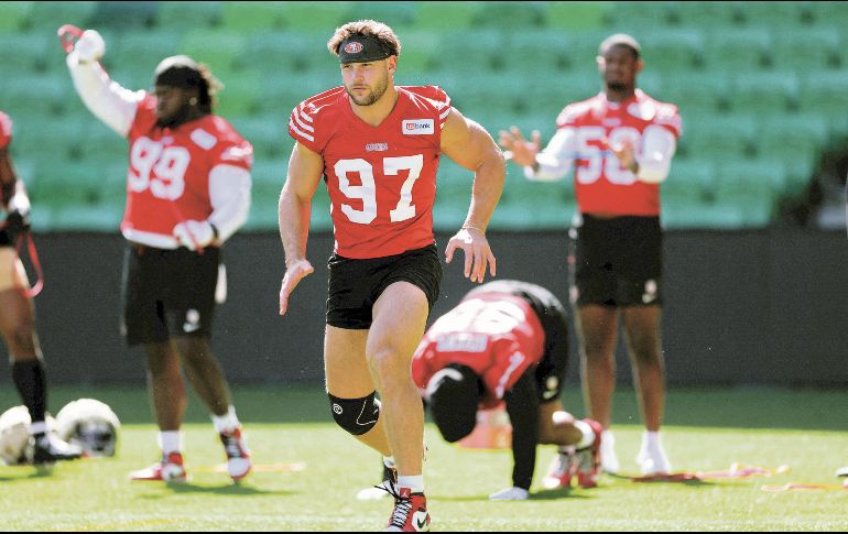 Nick Bosa. El  defensivo de los 49ers se prepara para el duelo ante los Rams en territorio australiano. AFP