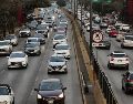 El programa Hoy No Circula se aplica de las 5:00 a las 22:00 horas en todas las alcaldías de la Ciudad de México y en tres zonas conurbadas del Estado de México. EFE/J. Méndez