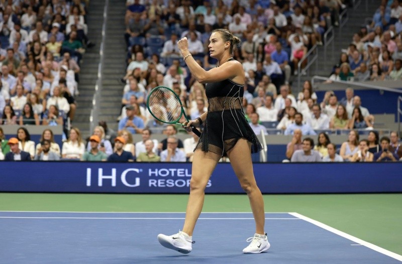 Sabalenka arrancó el segundo set con fuerza para evitar una reacción dejando a Pegula cada vez más fuera del partido. EFE / C. HERRERA-ULASHKEVICH