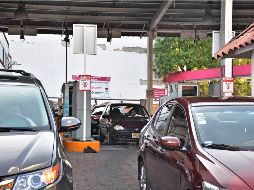 La verificación es uno de los trámites más importantes que deben realizar los conductores para reducir las emisiones contaminantes de los autos. SUN/ARCHIVO