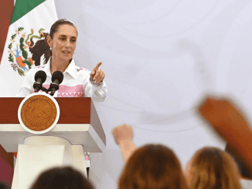 La Presidenta Claudia Sheinbaum condenó los abucheos contra gobernadores de oposición en sus giras. ESPECIAL/Presidencia de México