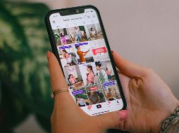 La influencia real de una tendencia no necesariamente se encuentra en cuánto tiempo permanece viral, sino en qué consigue movilizar mientras está presente. UNSPLASH