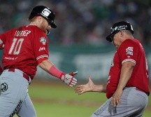 Justin Turner se voló la barda en la novena entrada para poner cifras definitivas al marcador. IMAGO7/R. Vadillo
