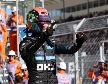 Lando Norris, que el viernes prácticamente perdió la segunda práctica por un problema en la caja de cambios, respondió con una actuación impecable para quedarse con la pole. AFP / T. Coex
