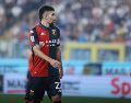 Por esta expulsión, Johan Vásquez se perderá el próximo partido del Genoa contra el Parma. AFP/ ARCHIVO