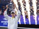 Elena Rybakina ganó su tercer título de Grand Slam este 12 de septiembre. EFE/S. Yenesel