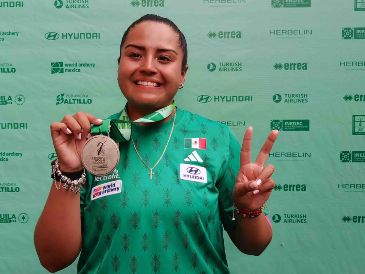 La coahuilense se subió al podio después de protagonizar una gran final enfrente de su familia y amigos. SUN / L. VÁZQUEZ