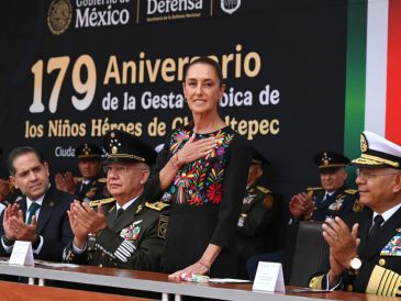 Las Fuerzas Armadas y juventudes militares reiteraron su lealtad y compromiso con la soberanía de México. ESPECIAL/Presidencia de México