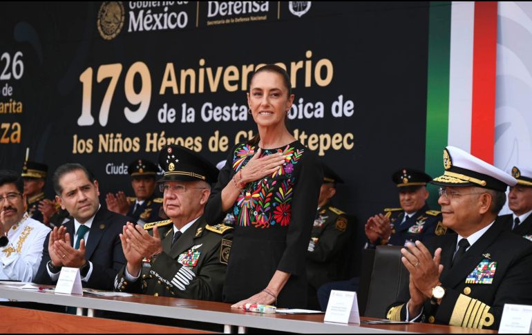 Las Fuerzas Armadas y juventudes militares reiteraron su lealtad y compromiso con la soberanía de México. ESPECIAL/Presidencia de México