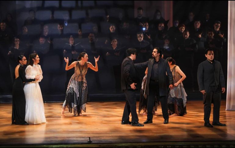 El Teatro Degollado conmemoró su aniversario interpretando la misma ópera con la que inauguró sus puertas en el siglo XIX. EL INFORMADOR/J. ACOSTA.