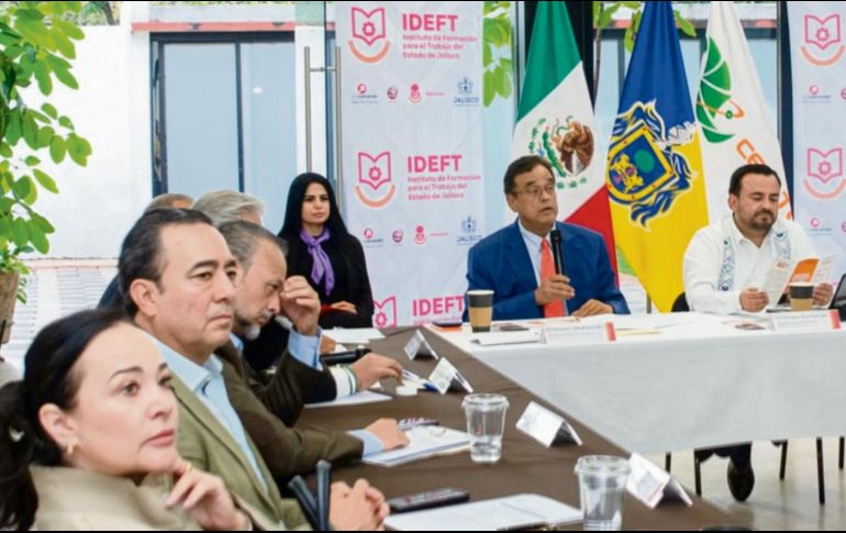 La junta directiva reconoció sólidos avances en capacitación y acreditación académica que presentó el director, Salvador Cosío Gaona. ESPECIAL