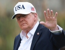Donald Trump sostiene que una mayor regulación podría provocar que China supere a Estados Unidos en inteligencia artificial. EFE / N. Hall
