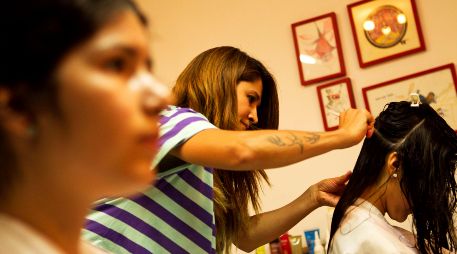 Lamentamos decirte que no existe una frecuencia universal que haga crecer el cabello más rápido. EL INFORMADOR/ARCHIVO