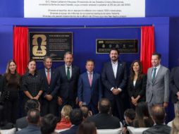 En el acto estuvieron presentes el gobernador de Jalisco, Pablo Lemus; la alcaldesa de Guadalajara, Verónica Delgadillo; el alcalde de Zapopan, Juan José Frangie, y el propietario de Chivas, Amaury Vergara. EL INFORMADOR / A. Navarro