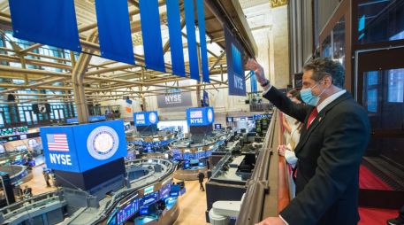 Por sectores, las pérdidas estuvieron encabezadas por las empresas tecnológicas, y particularmente las relacionadas con el desarrollo de la IA. EFE/ARCHIVO