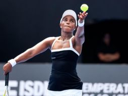 Sloane Stephens venció a la francesa Carole Monnet en sets corridos durante la primera ronda del Guadalajara Open 2026. CORTESÍA.