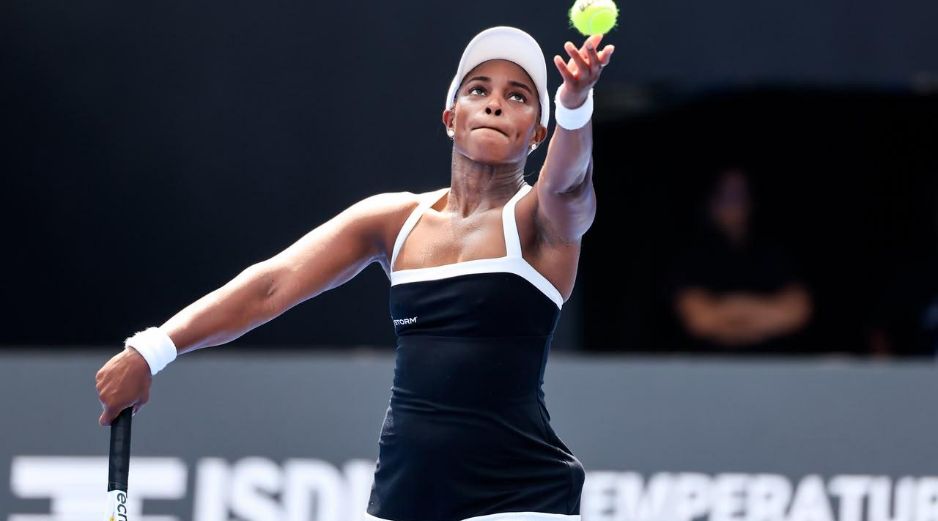 Sloane Stephens venció a la francesa Carole Monnet en sets corridos durante la primera ronda del Guadalajara Open 2026. CORTESÍA.