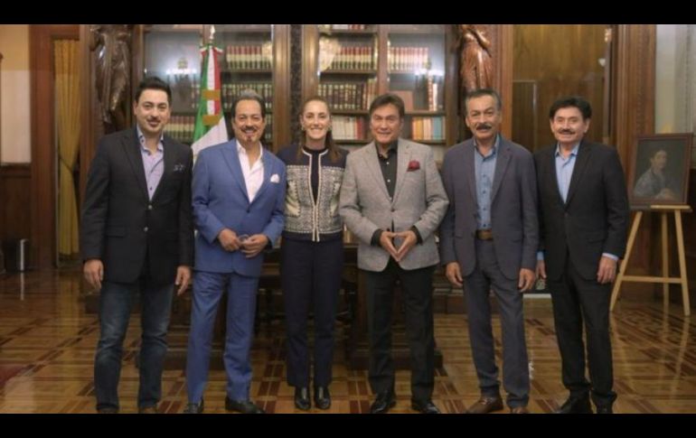 Antes de su concierto del 15 de septiembre, Los Tigres del Norte se reunieron con Sheinbaum. X/Claudiashein