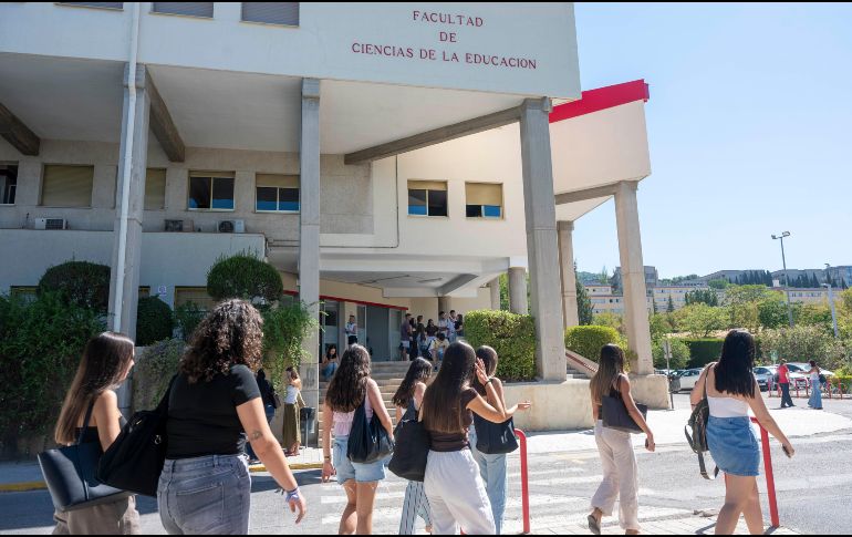 La Universidad de Granada puede gestionar el regreso y reubicación de alumnos en México si ellos lo piden. EFE / ARCHIVO