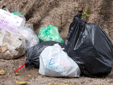 En Guadalajara, las sanciones por tirar basura en la vía pública van desde multas económicas o bien arresto administrativo. EL INFORMADOR/ARCHIVO