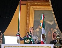 Claudia Sheinbaum Pardo protagonizó varios momentos icónicos en su primer Grito y hay mucha expectativa de lo que pasará en la segunda edición de la ceremonia. AFP/ARCHIVO