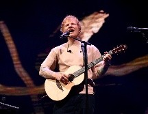 Cuatro de los artistas teloneros de la gira de Ed Sheeran anunciaron su renuncia en solidaridad con el rapero Macklemore. AFP