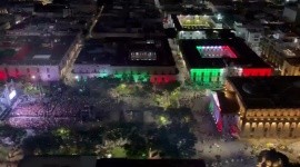 La Plaza de la Liberación, en el Centro de Guadalajara, se encuentra completamente llena