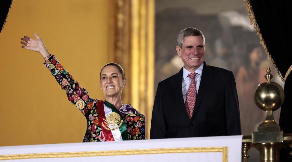 La presencia de Jesús María Tarriba en el Grito de Independencia generó preguntas sobre su papel junto a la Presidenta. EFE/ ARCHIVO