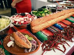 La torta ahogada es uno de los antojitos más representativos de la comida jalisciense. EL INFORMADOR