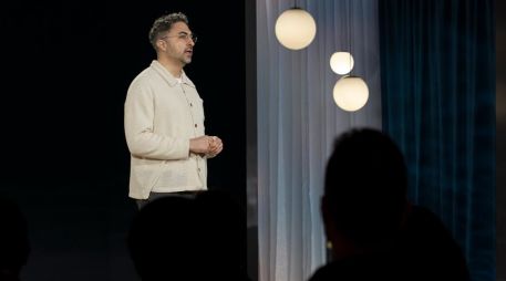 El CEO de Microsoft AI, Mustafa Suleyman, cuestionó el desarrollo de una IA capaz de 