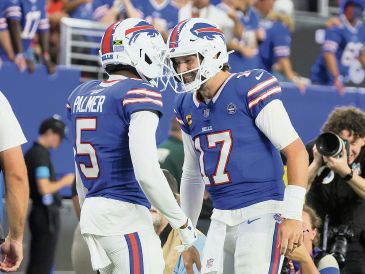 Josh Allen. El  mariscal (17)  fue el autor del primer touchdown en la historia del Highmark Stadium. AP