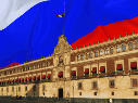 Riva Palacio concluye remarcando que esta tolerancia o indiferencia ante la penetración diplomática y mediática rusa posiciona a México en medio del conflicto de las superpotencias. ESPECIAL / CANVA