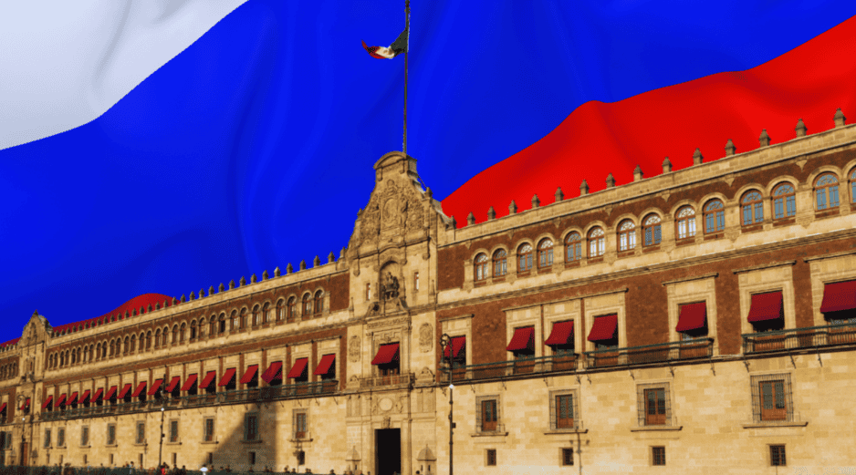 Riva Palacio concluye remarcando que esta tolerancia o indiferencia ante la penetración diplomática y mediática rusa posiciona a México en medio del conflicto de las superpotencias. ESPECIAL / CANVA