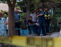 La policía filipina vigila la zona tras un tiroteo ocurrido en la Escuela Secundaria Nacional de Banga, en la provincia de Cotabato del Sur, al sur de Filipinas, el 18 de septiembre de 2026. EFE/L. PACARDO